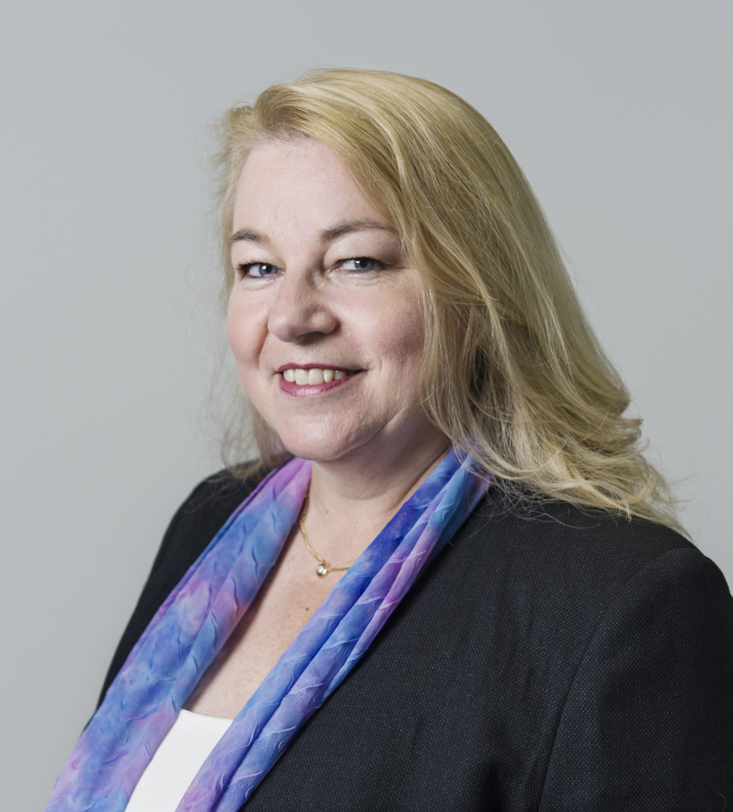 Ancienne CFO du groupe Equatex, et Managing Director chez UBS Financial Services.